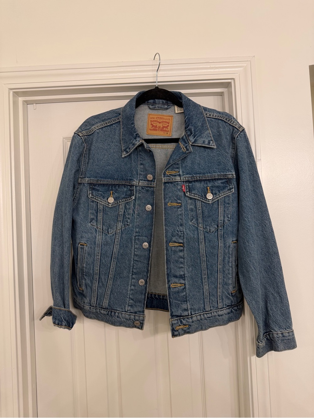 Levi’s Women's Classic Blue Denim Jean Jacket